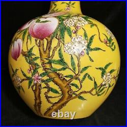 14.6 Old Porcelain Qing dynasty qianlong mark A pair Famille rose peach Vase