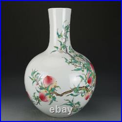 22.4 Old china porcelai qing dynasty qianlong mark famille rose peaches vase