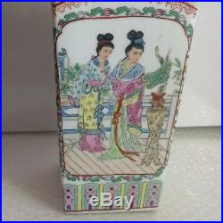 ANTIQUE CHINESE QIANLONG Famille Rose Hand painted Large Vase 19th Century