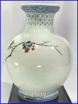 Antique Chinese Qianlong Republic Jingdezhen Famille Rose Vase