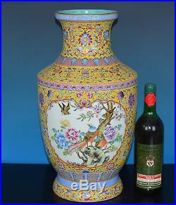 Beautiful Chinese Famille Rose Porcelain Vase Marked Qianlong Rare P9892