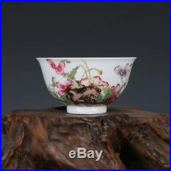 Chinese old Porcelain Qianlong marked colour enamels famille rose flower bowl