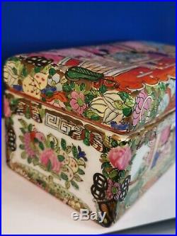 Oriental Chinese Famille Rose Canton Porcelain Box With Enamels Qianlong Marked