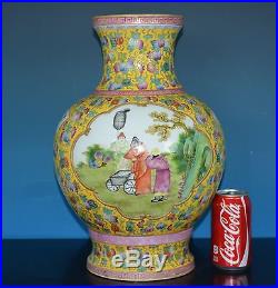 Rare Chinese Famille Rose Porcelain Vase Marked Qianlong S8302